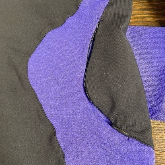 ADIDAS women’s athletic jacket size medium - Picture 4 of 10